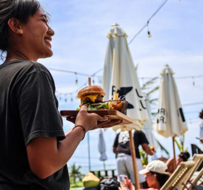 Swell Restaurant Burger